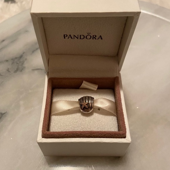 💎Pandora bracelet and 5 charms 💎 - Picture 8 of 8